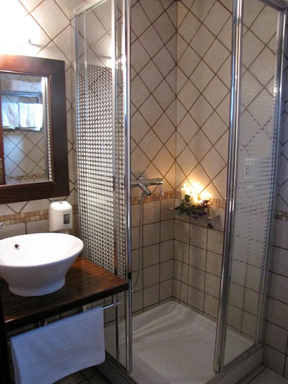 Hotel Mirovoli Милея Экстерьер фото
