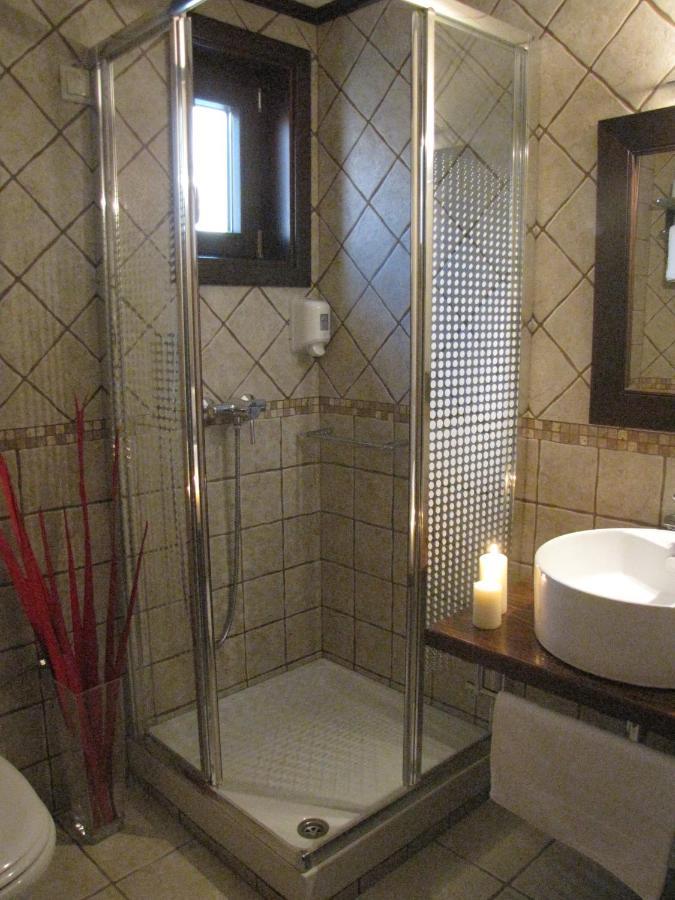 Hotel Mirovoli Милея Экстерьер фото