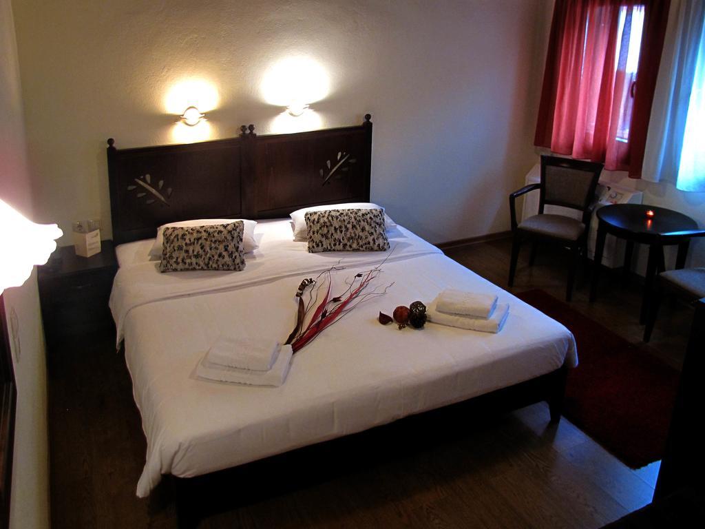 Hotel Mirovoli Милея Экстерьер фото